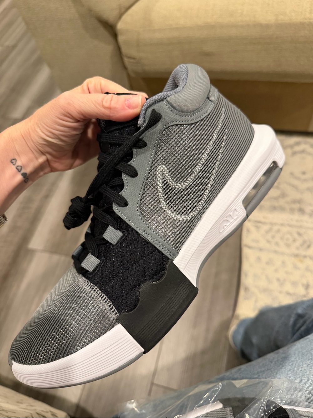 NWT - Nike Air Max Impact Sneakers - Picture 2 of 5